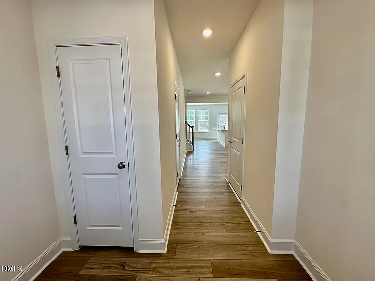 955 Kensley Grove Ln — Photo 4