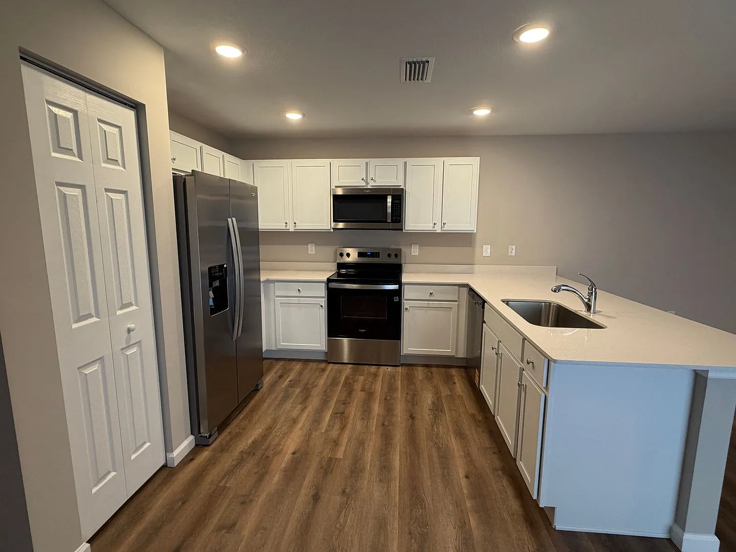 New Construction 4 bedroom in Palm Bay — Photo 4