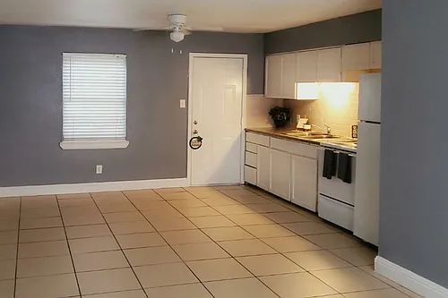 Strawberry Flats Apartments Photo 1