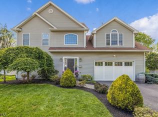 9 Summit Ave, Butler, NJ 07405