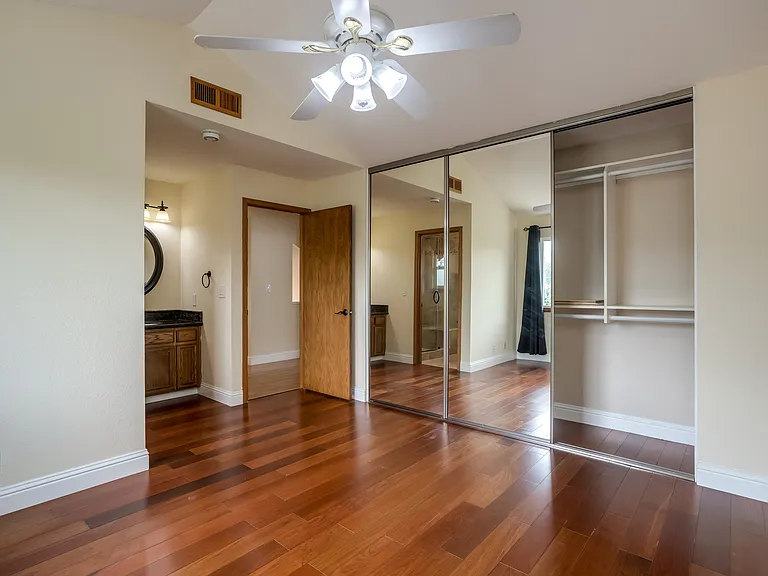 2256 Emerald Hills Cir — Photo 17