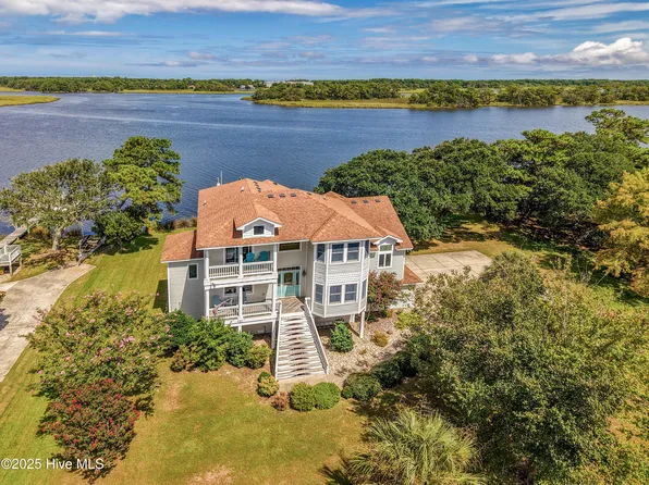 251 Watersedge Drive, Kill Devil Hills, NC 27948