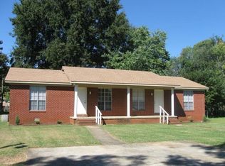 306 Edison Ave, Muscle Shoals, AL 35661
