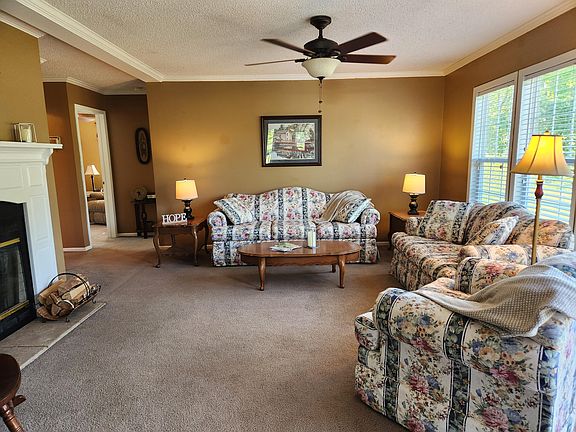 4th image of 110 Mountain Meadow Dr