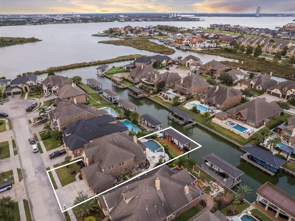 848 Signature Cv, League City, TX 77573