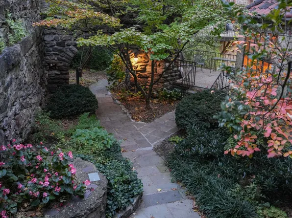 2501 Palisade Avenue image 13 of 22