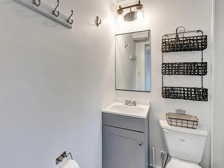 22615 Hilltop Ave #2 — Photo 7