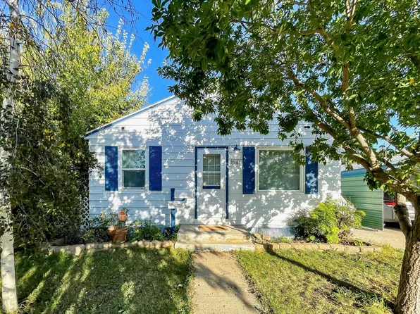 1541 7th St SW, Minot, ND 58701