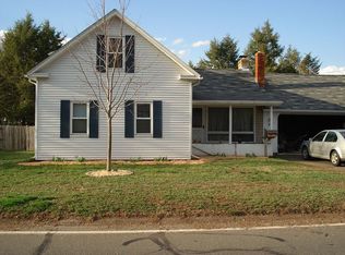 72 Webb St, Windsor Locks, CT 06096