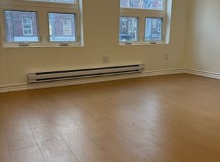 404 Queen St W, Toronto, ON