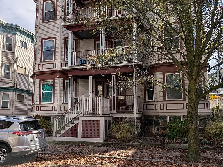 14 Garrison Ave #6 — Photo 4