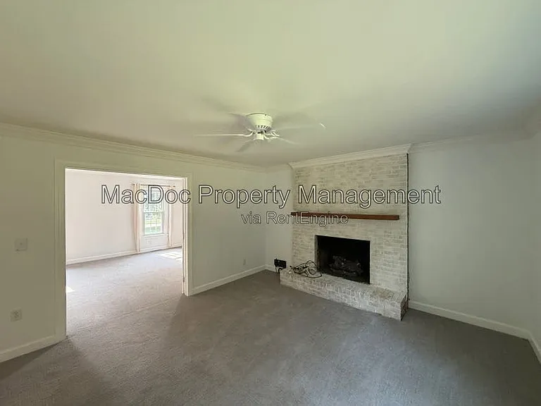 428 Ingleside Dr — Photo 21