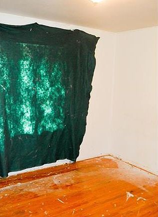 5th image of 327 N Floridale Ave