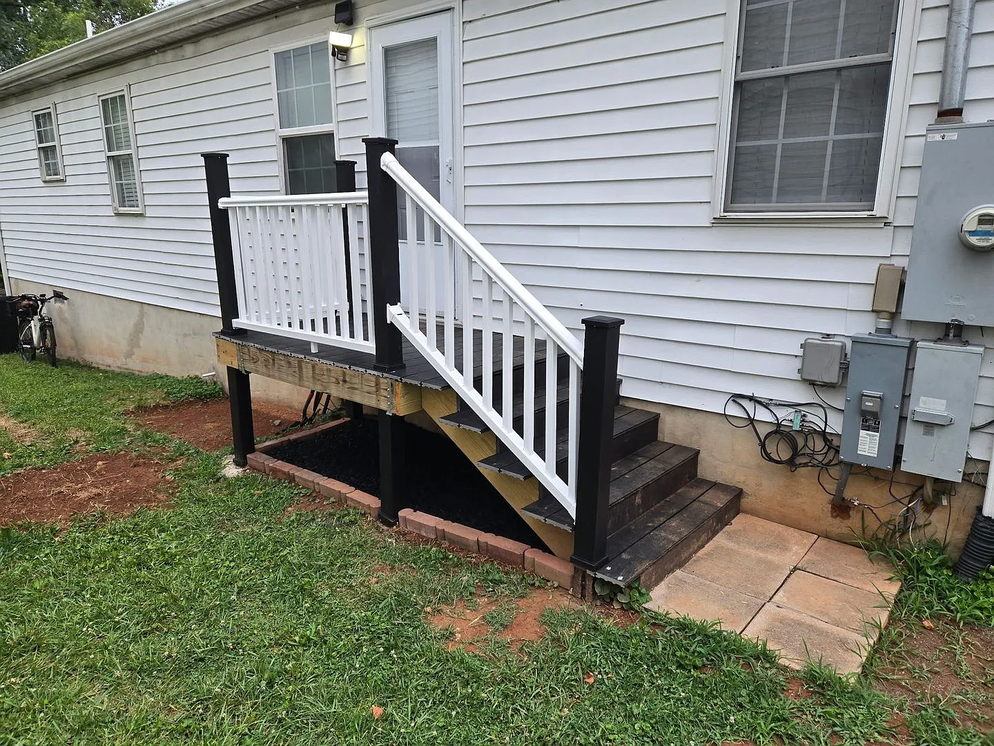107 Hood Street — Photo 2