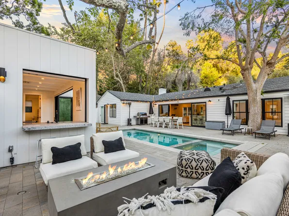 2245 Canyon Dr, Los Angeles, CA 90068