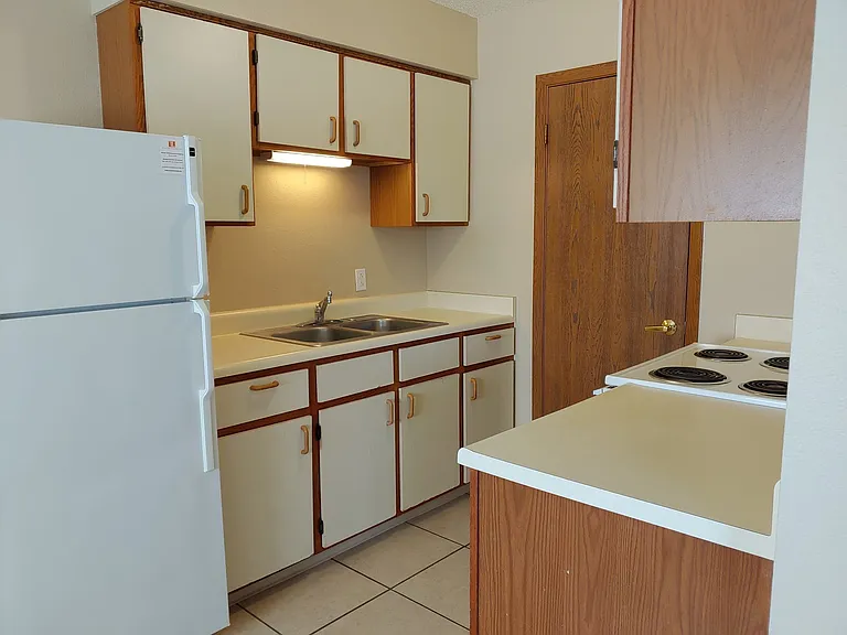 231 S Grant Ave — Photo 3