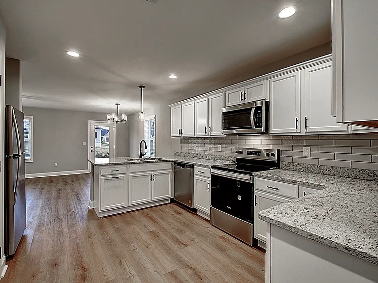 33 Atlas Way — Photo 5