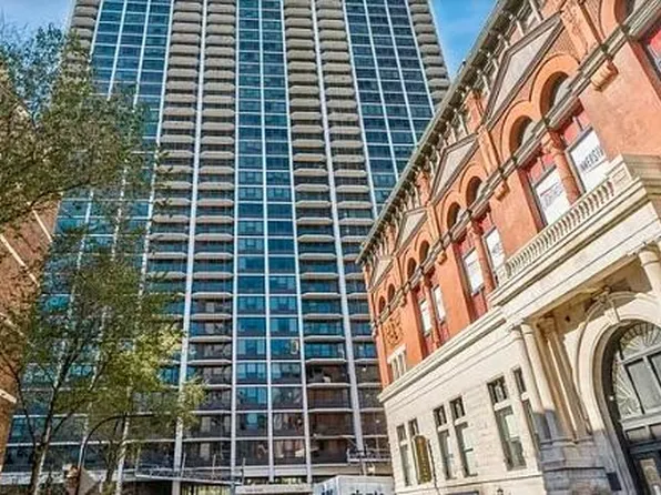 1560 N Sandburg Ter APT 3709, Chicago, IL 60610