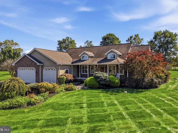 111 Memory Ln, Telford, PA 18969