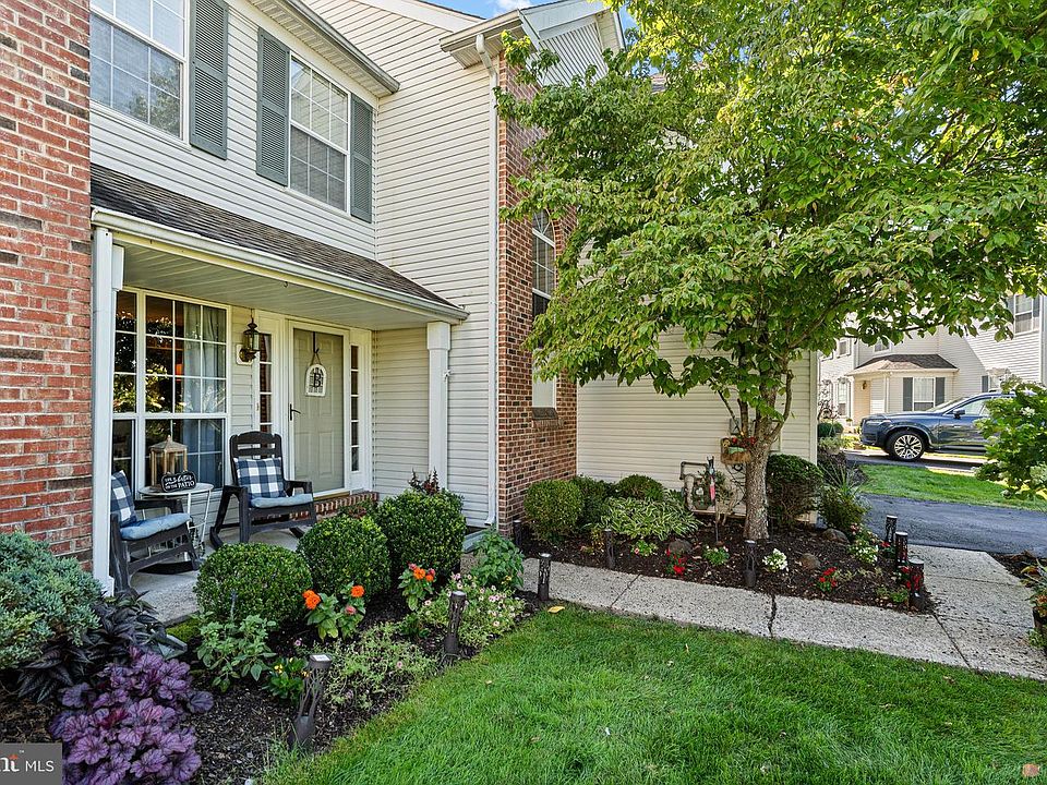 1st image of 710 Stafford Ct