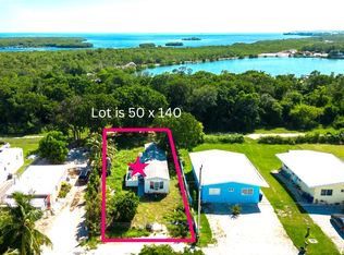 32 Hibiscus Ln, Key Largo, FL 33037