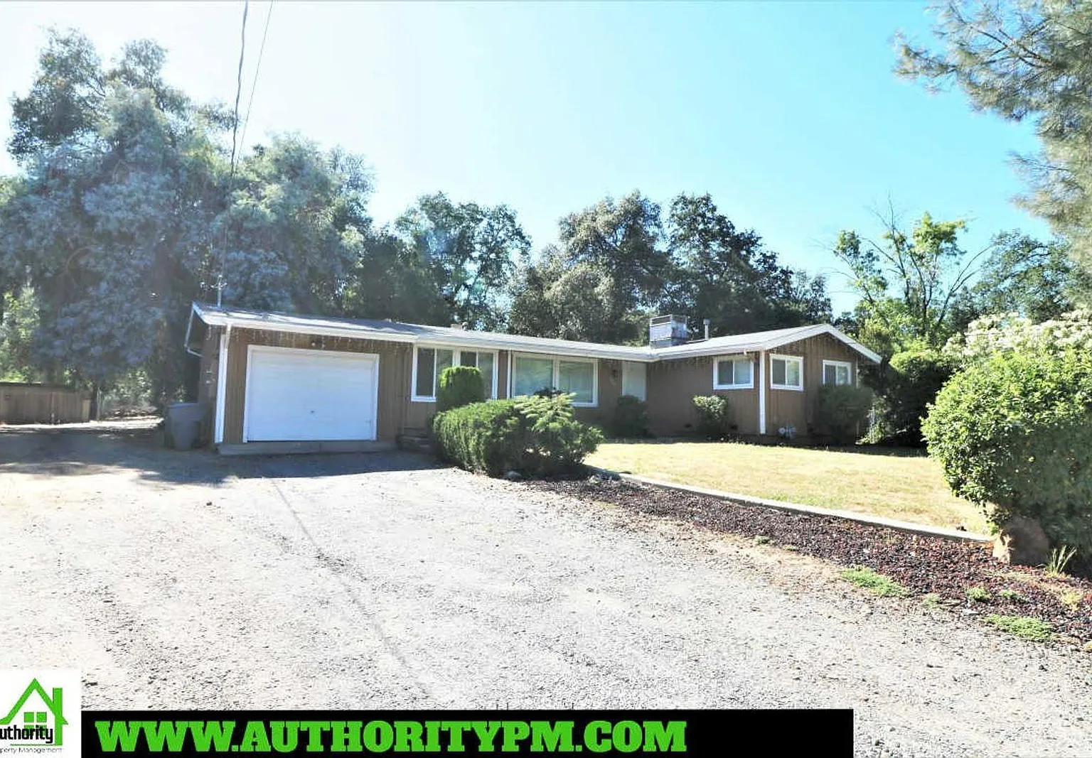 3 bed, 2.0 bath, 1265 sqft, $1,975 — Photo 3