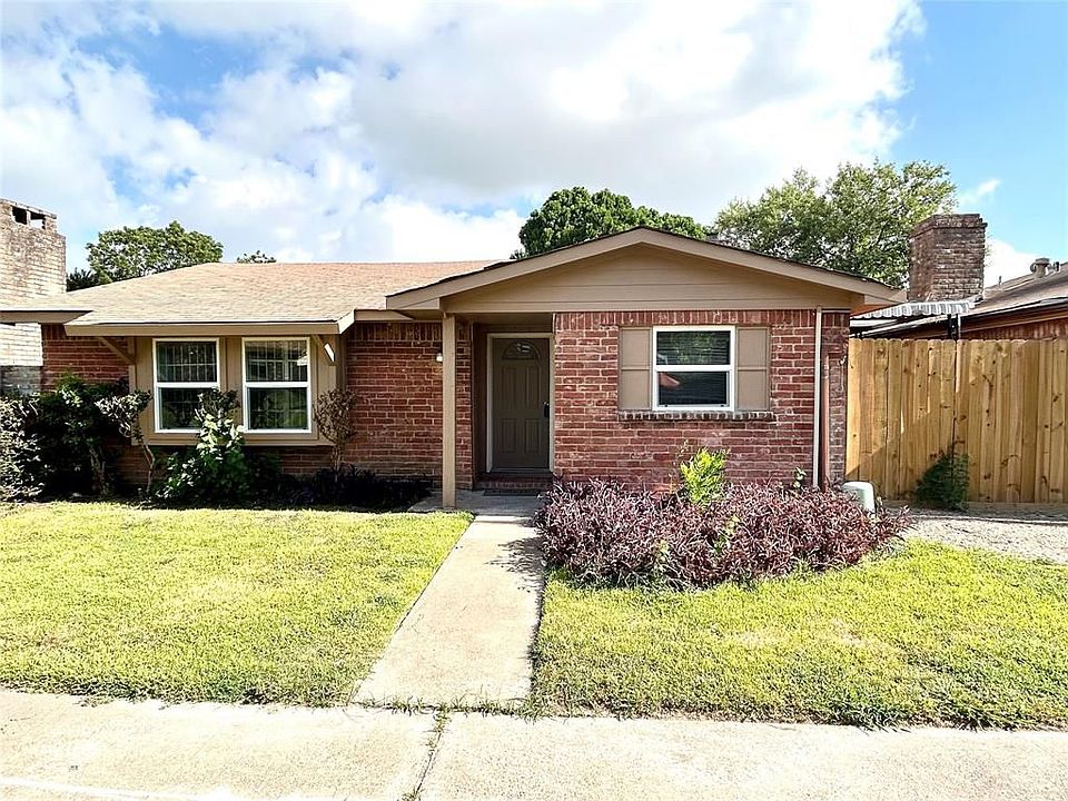 1st image of 15412 Chipman Ln #5412