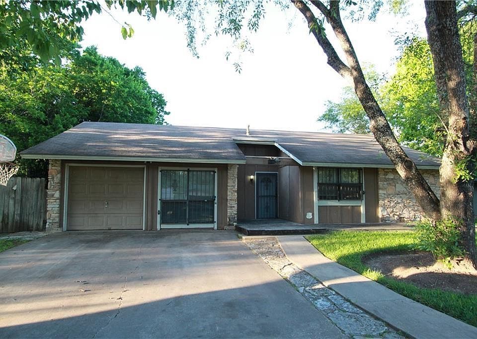 1st image of 4810 Creek Bend Dr