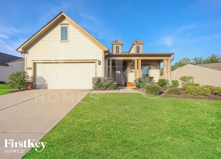 206 Florence Rd — Photo 1