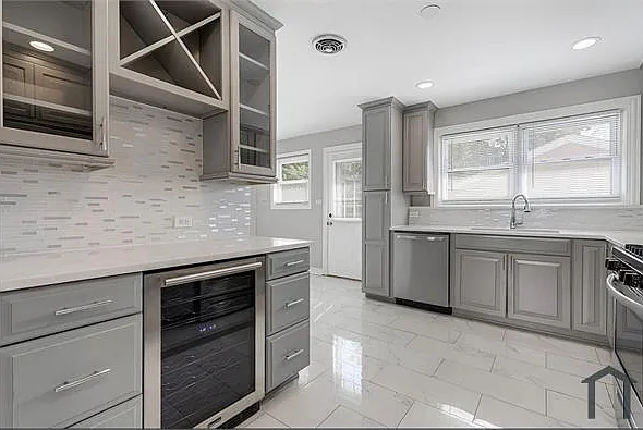 407 N West Ave — Photo 12
