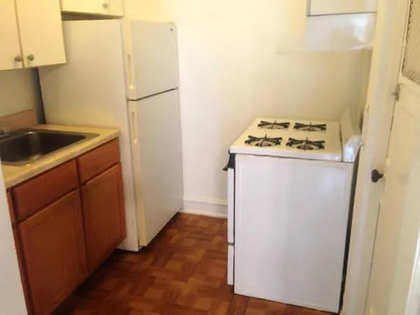 1 bed, 1.0 bath, $1,400 — Photo 4