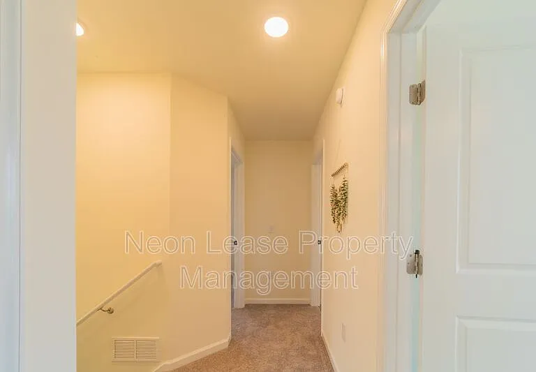 674 N Bedford St — Photo 14