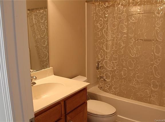 2nd image of 3089 Belews St
