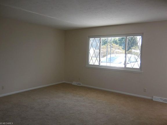4th image of 5924 Scarlet Oak Dr