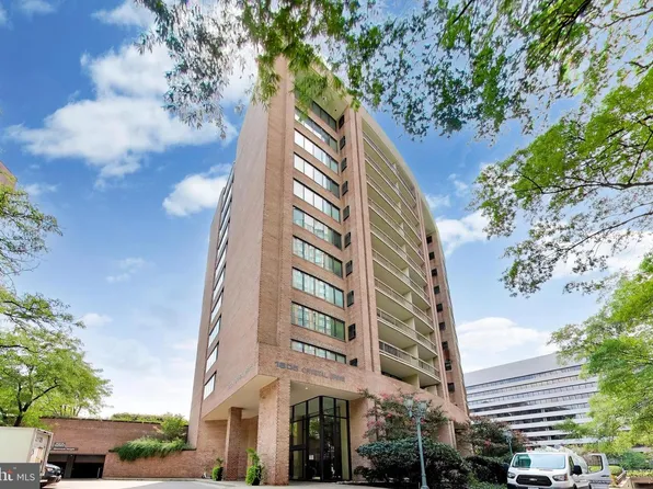 1805 Crystal Dr APT 1102S, Arlington, VA 22202