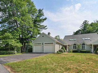 23 Peninsula Dr, Stratham, NH 03885