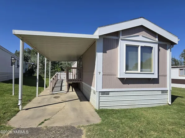 811 2nd Ave #7, Zillah, WA 98953