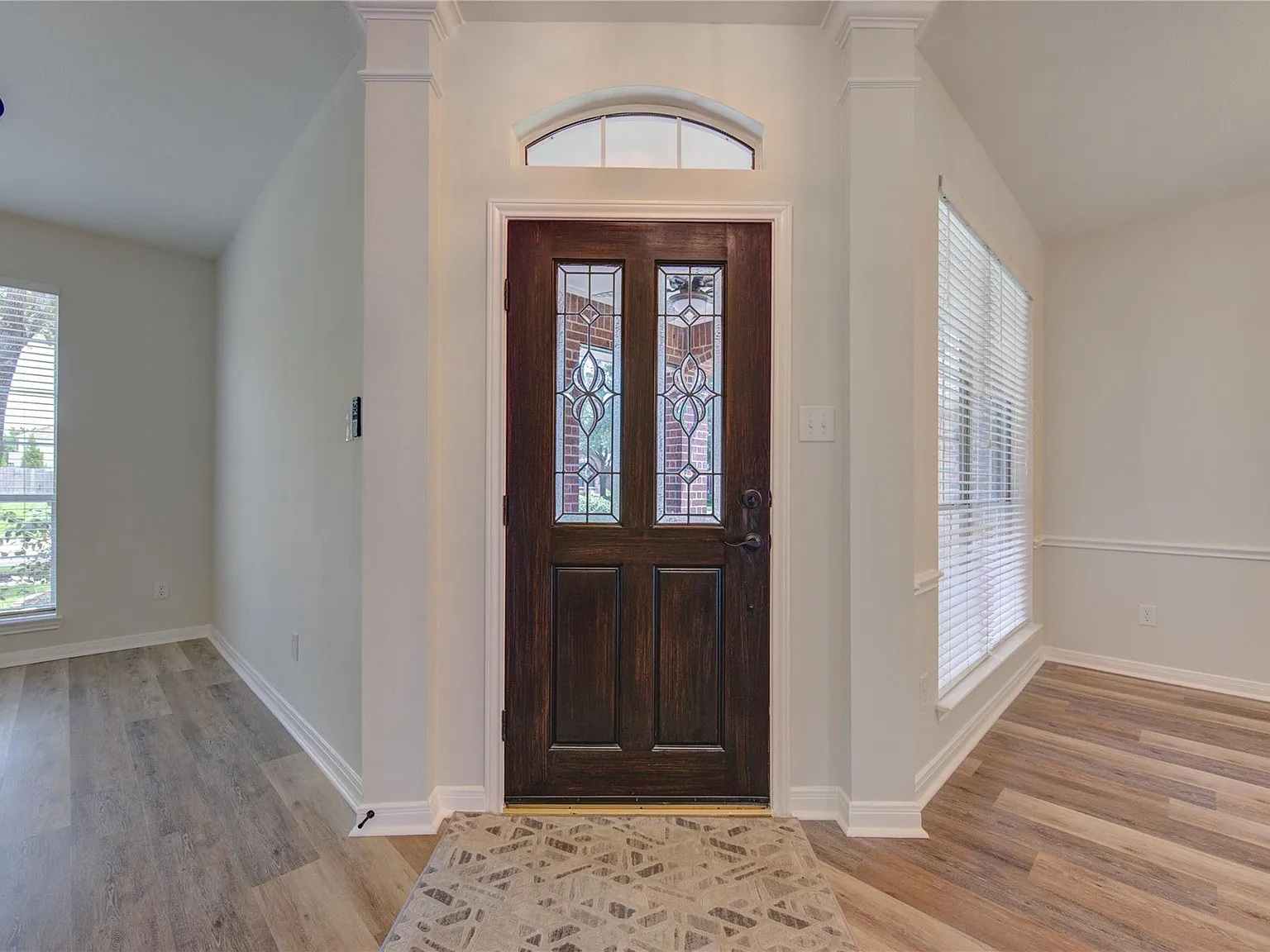 4 bed, 2.5 bath, 3065 sqft, $3,600 — Photo 4