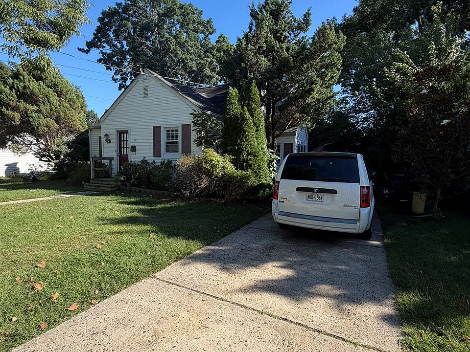 2nd image of 30 Beverly Road
