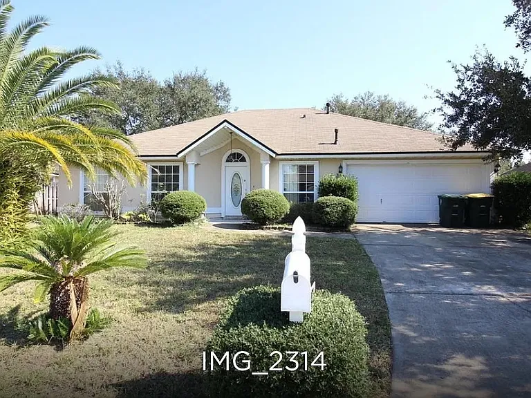 2107 Willesdon Dr E — Photo 26