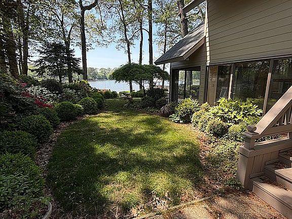 2nd image of 152 Breezy Point Dr