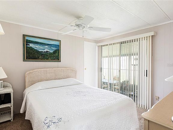 4th image of 390 Hawkeye Ln