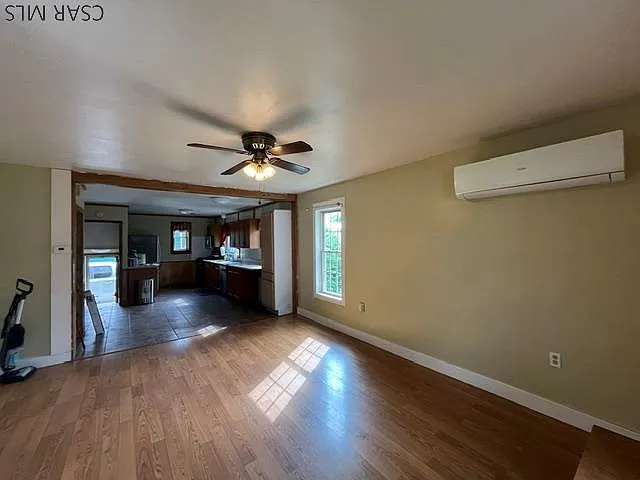 378 Locust St — Photo 11