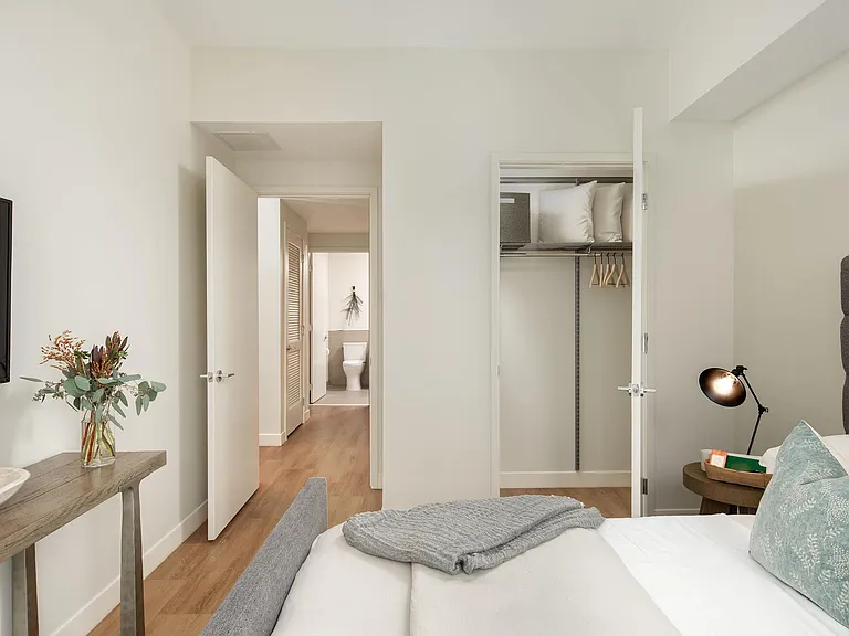 1011 E Cumberland Ave — Photo 13