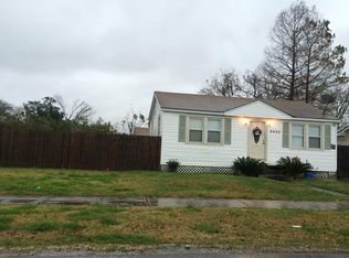 2405 Plaza Dr, Chalmette, LA 70043