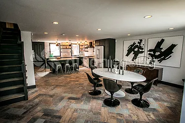 Rented by Dixon Advisory USA Inc.