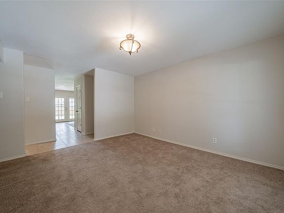 4th image of 1232 Elmwood Dr