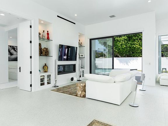 5th image of 70445 Mottle Cir