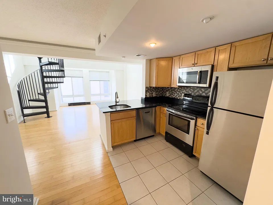 1225 13th St NW #709