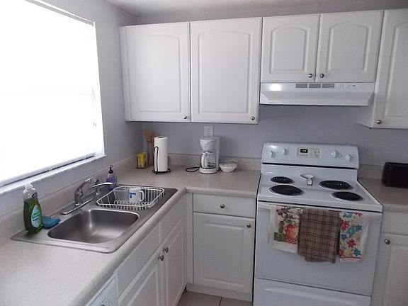 5th image of 1100 Ponce De Leon Cir